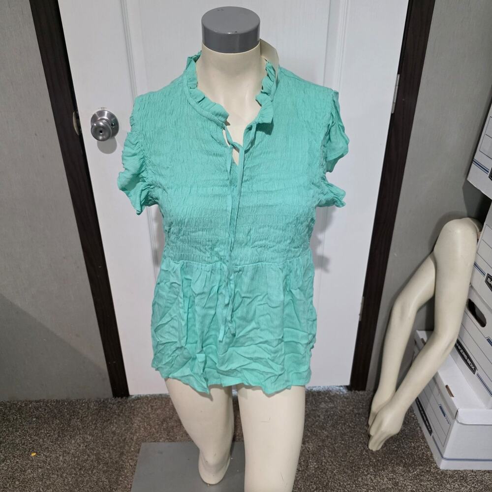 Newyork & company smocked flutter sleeveless top